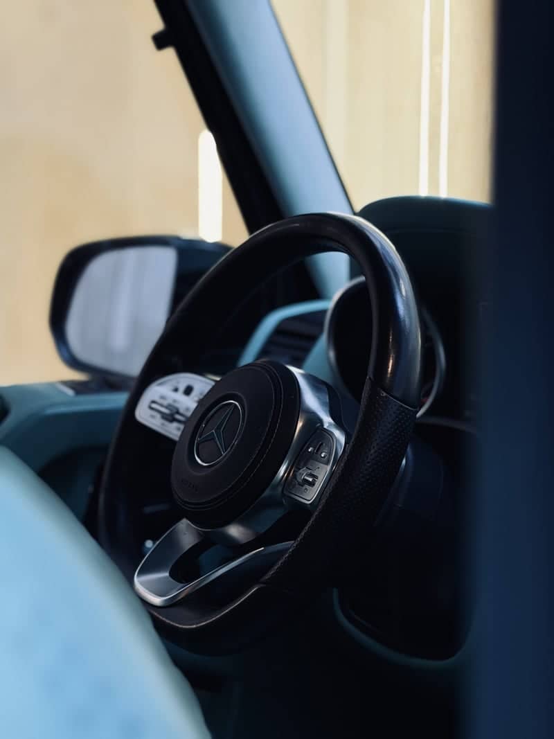 Mercedes-Benz Interior Detail - Image 1