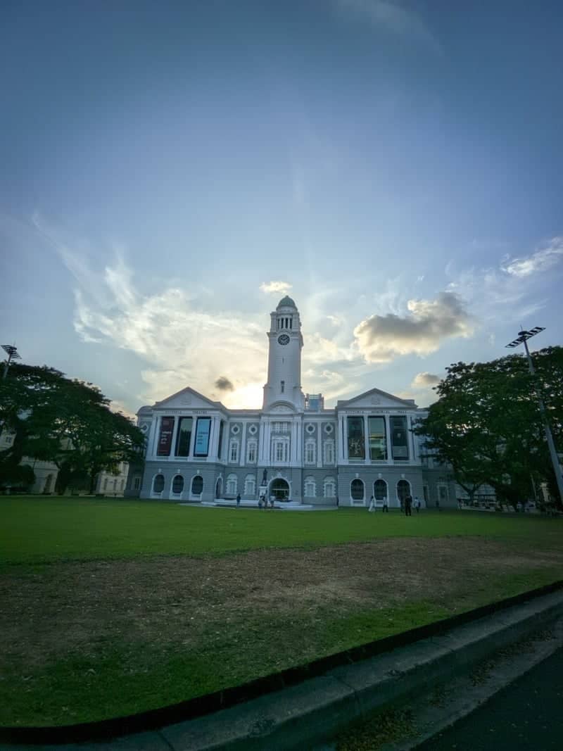 Victoria Theatre and Concert Hall - Image 1