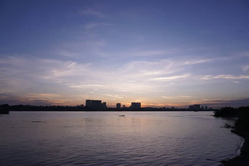 Red River Skyline View - Image 1