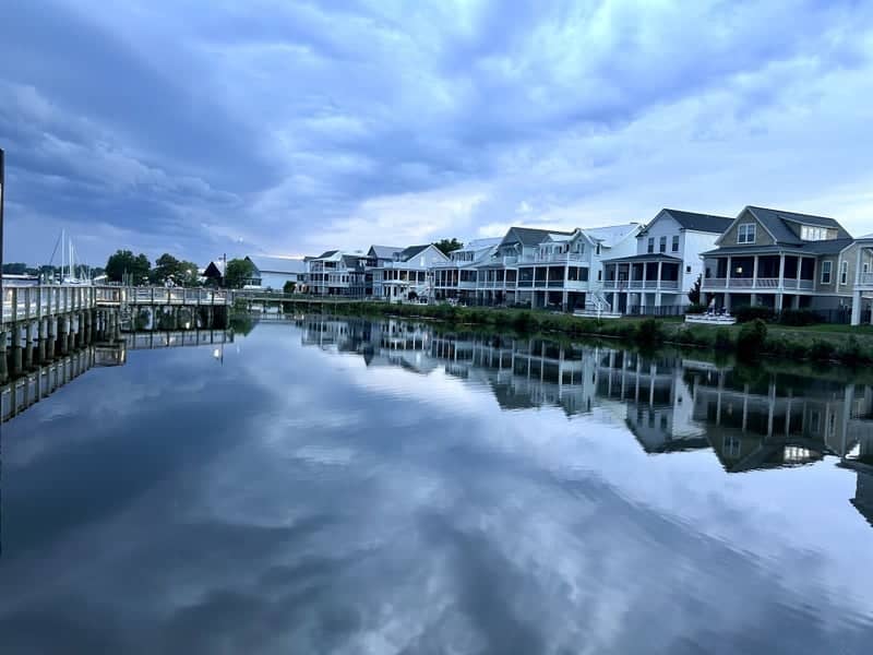 Moss Way Waterfront - Image 1