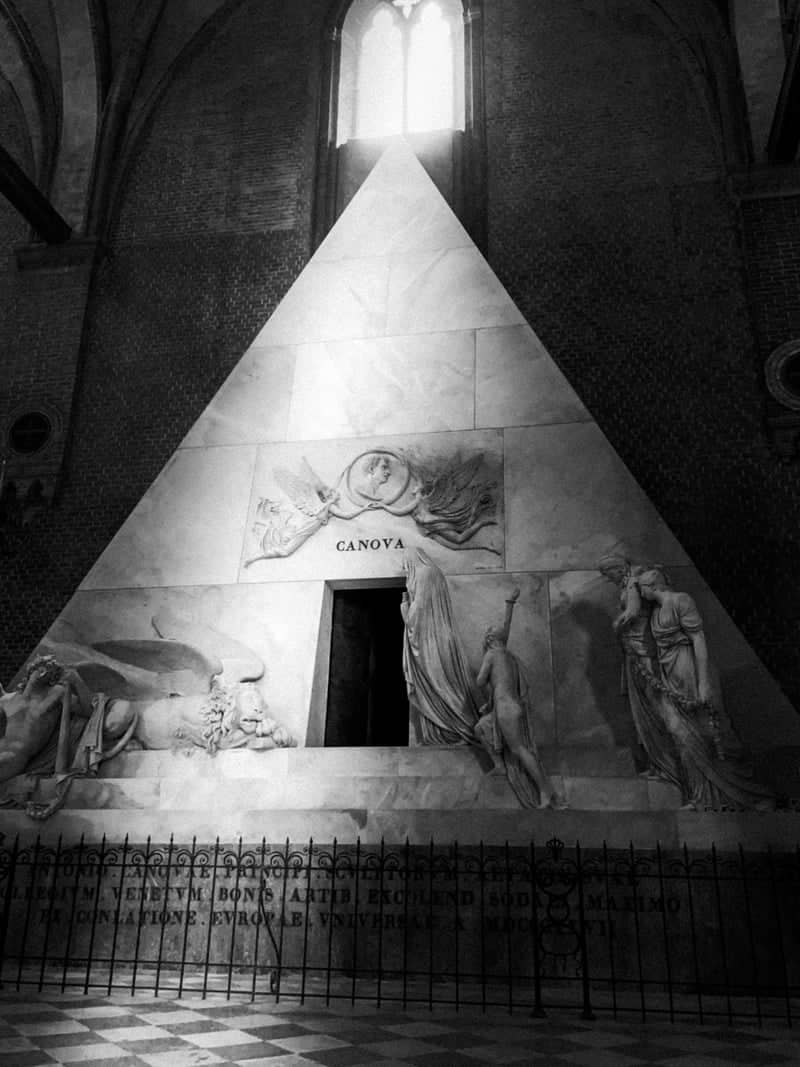 Monument to Antonio Canova, Basilica dei Frari - Image 1