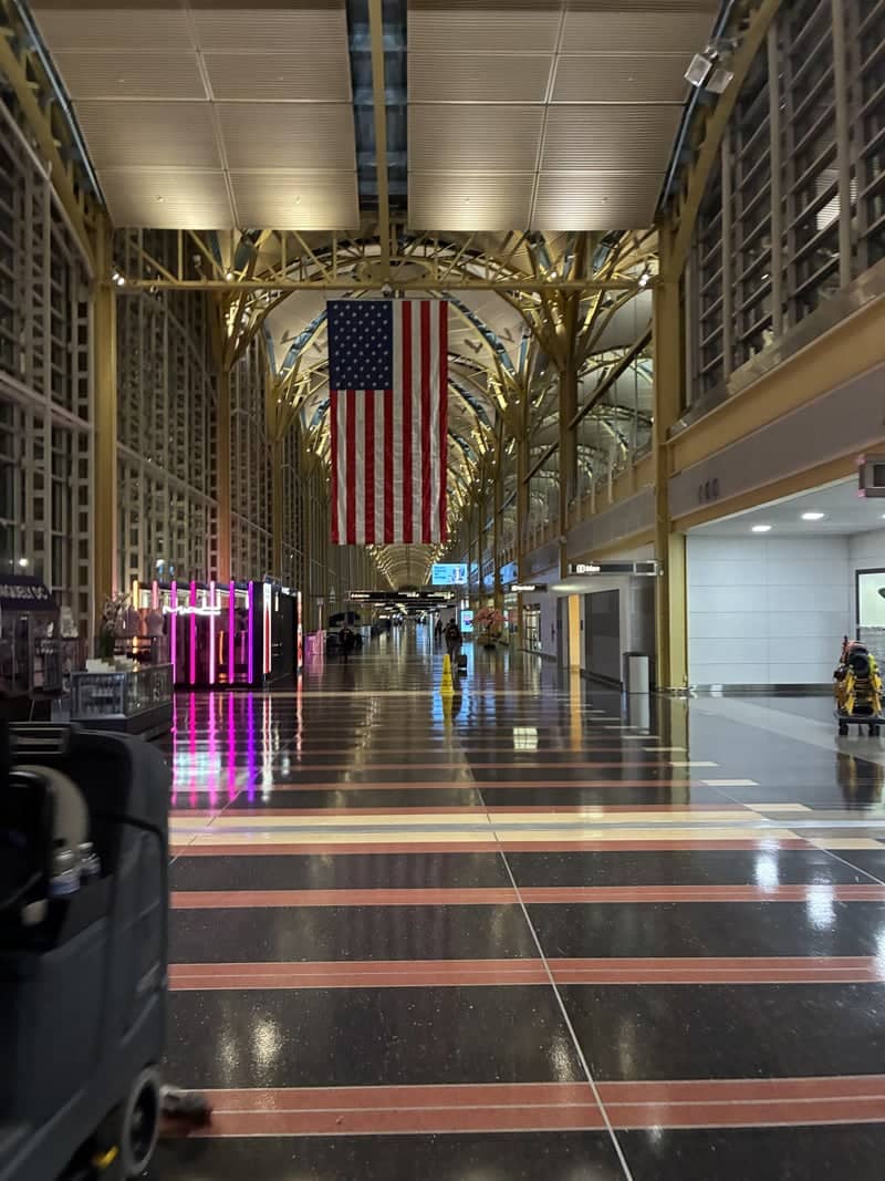 Ronald Reagan Washington National Airport - Terminal 2 - Image 1