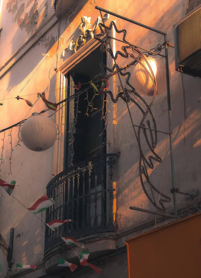 Historic Balcony in Béjaïa - Image 1
