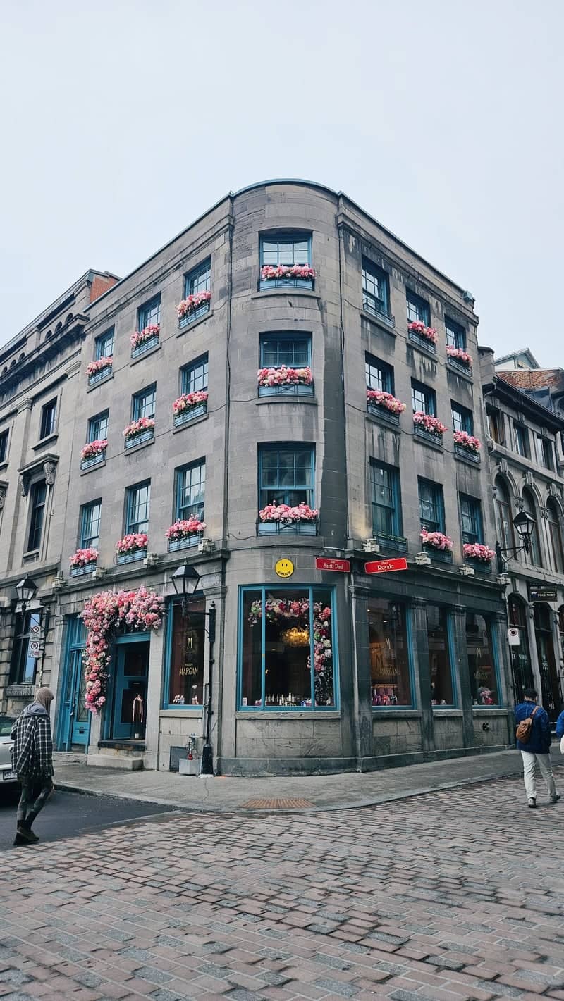 Rue Saint-Paul, Old Montreal - Image 1