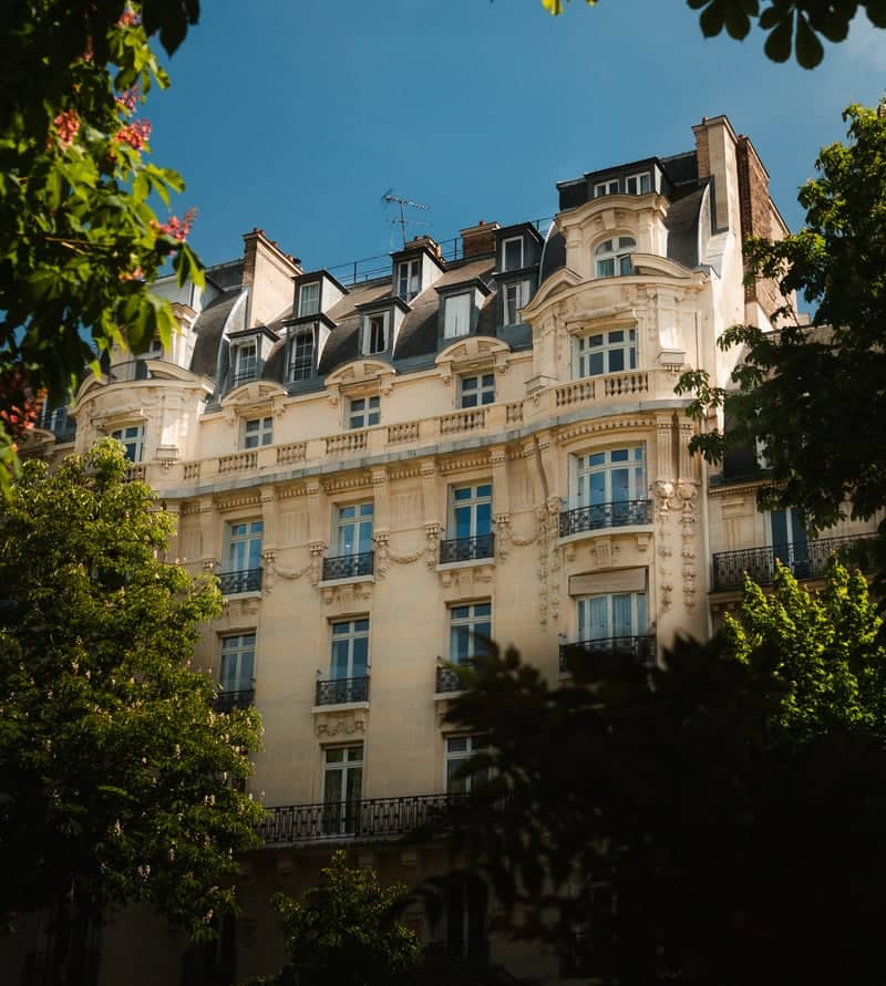 Haussmann Architecture in Neuilly-sur-Seine - Image 1