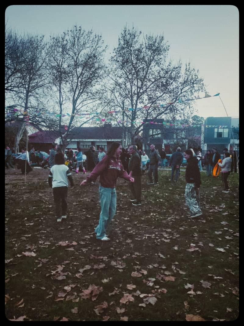 Tandil Neighborhood Plaza - Image 1