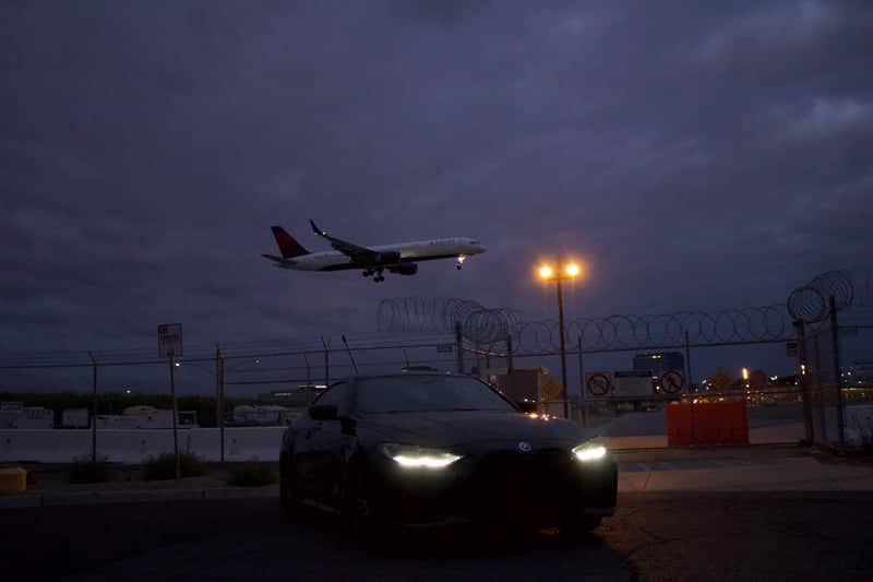 John Wayne Airport Plane Spotting - Image 1