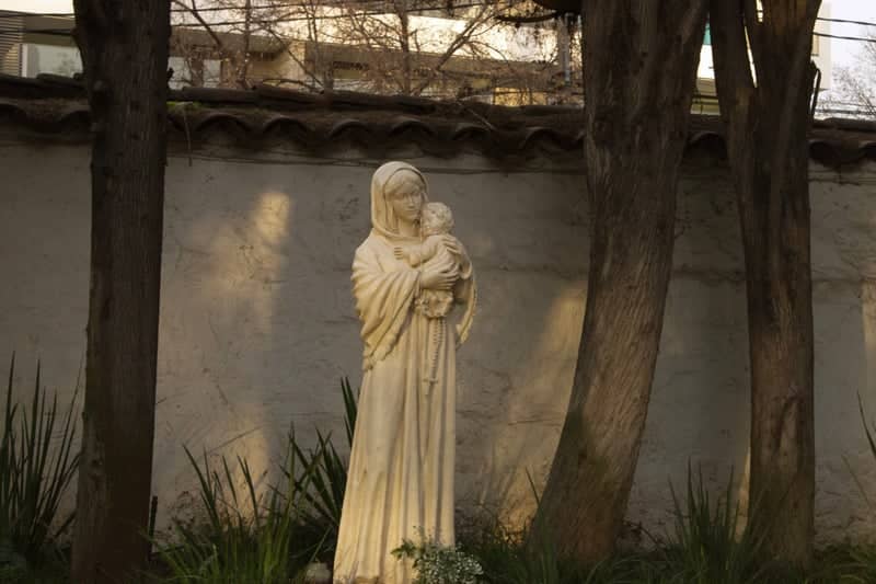 Madonna and Child Statue, Vitacura - Image 1