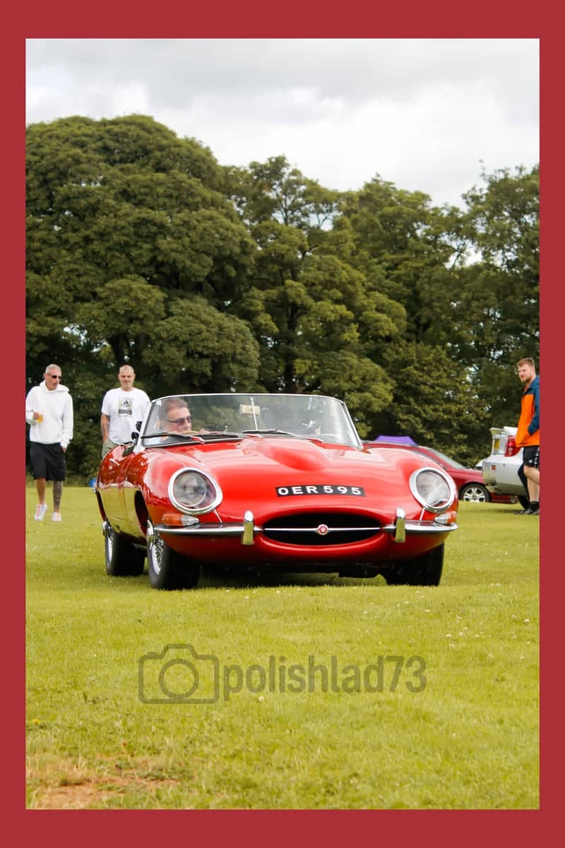 Towneley Park Classic Car Show - Image 1