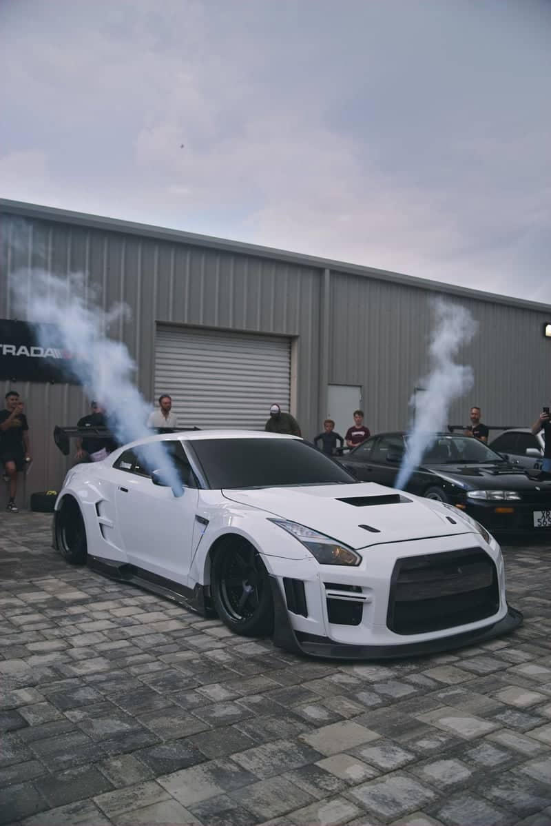 Strada Custom Automotive Meet - Image 1