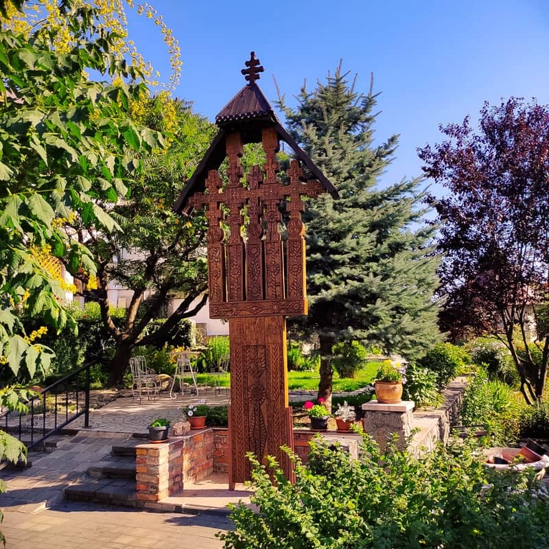 Traditional Romanian Troiță Garden - Image 1