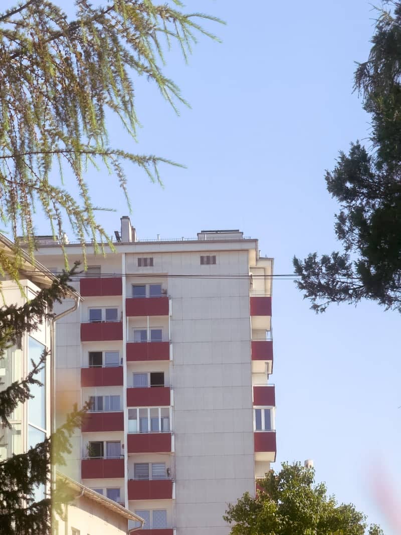 Linz Modernist Apartment Block - Image 1
