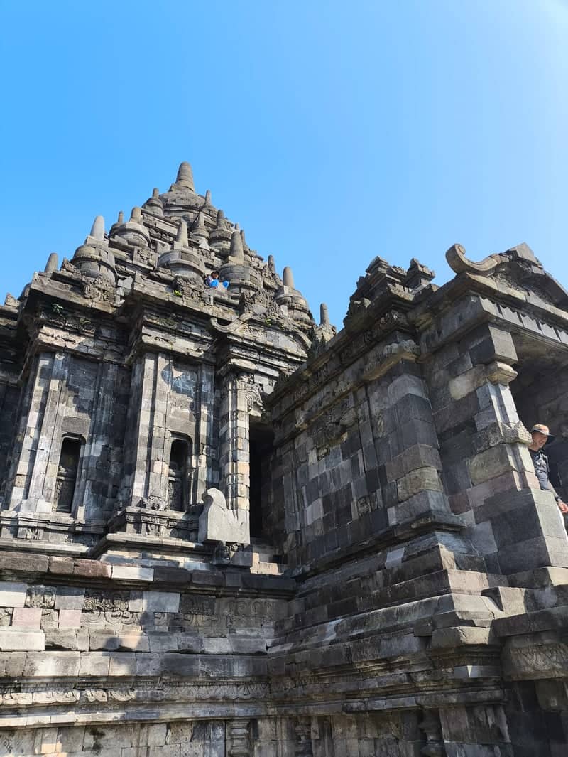 Candi Plaosan - Image 1