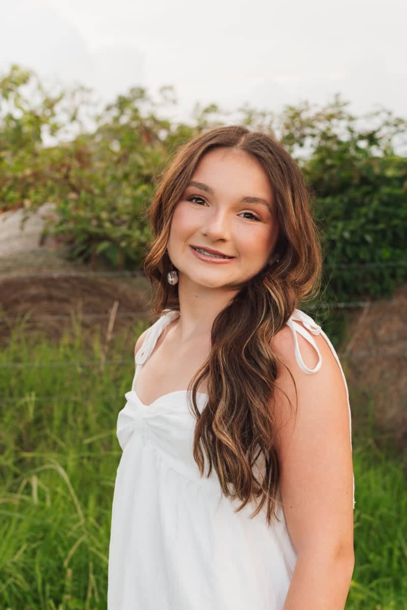 Hohenwald Greenery Portrait Spot - Image 1