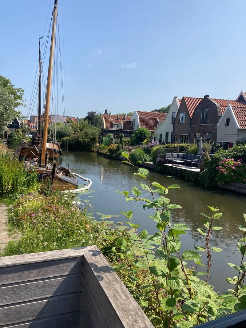 Historic Edam Canal Waterfront - Image 1