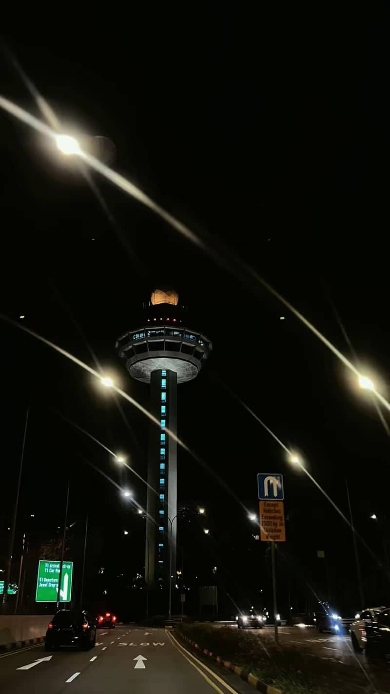 Changi Airport Control Tower - Image 1