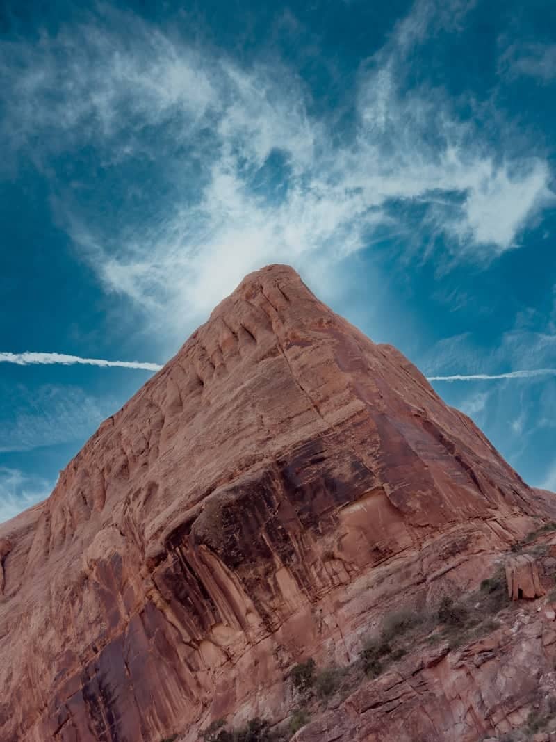 Moab Red Rock Cliffs - Image 1