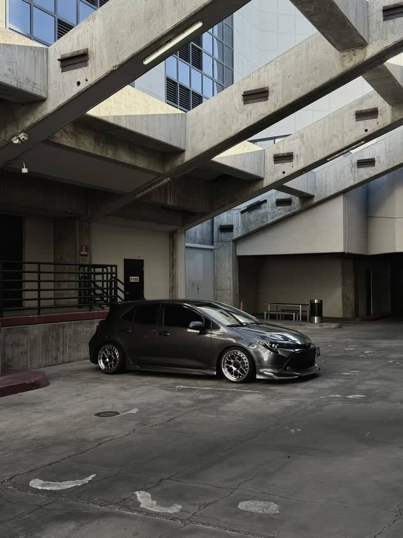 Spanish Oaks Brutalist Overhangs - Image 1