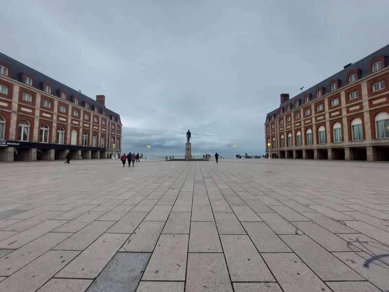 Plaza Almirante Brown - Image 1