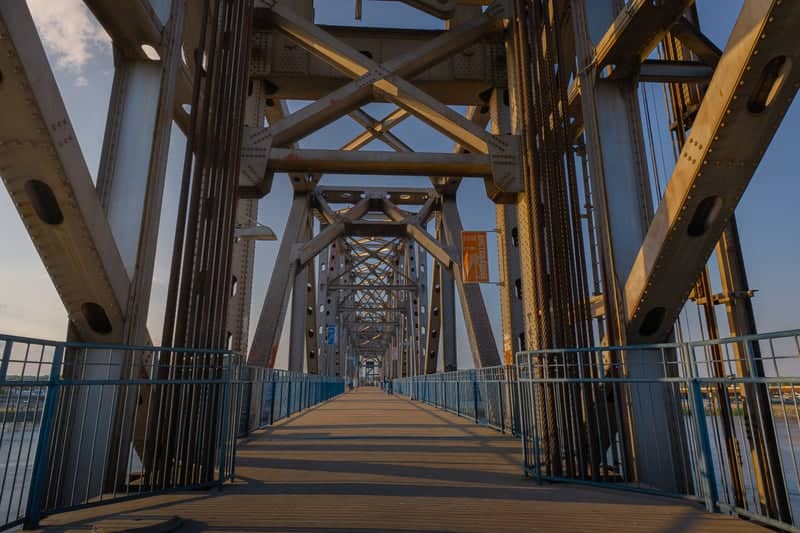 Clinton Presidential Park Bridge - Image 1