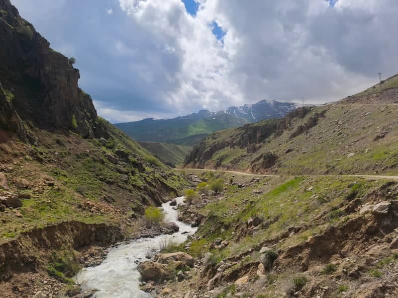 Van Province Mountain Valley - Image 1
