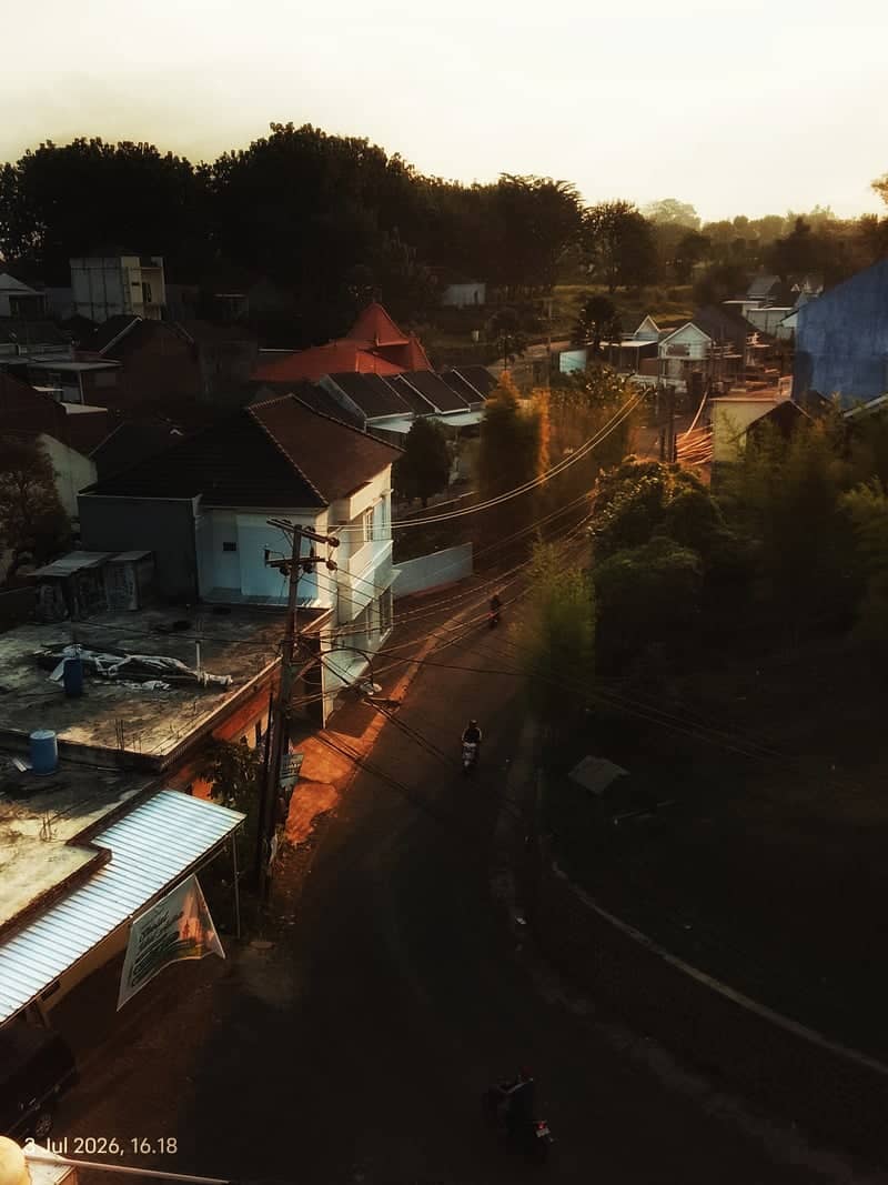 Malang Neighborhood Overlook - Image 1