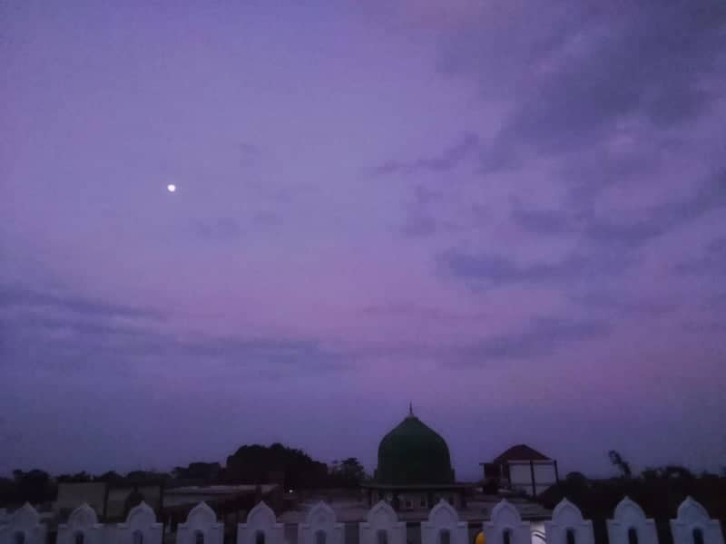 Malang Mosque Skyline at Twilight - Image 1