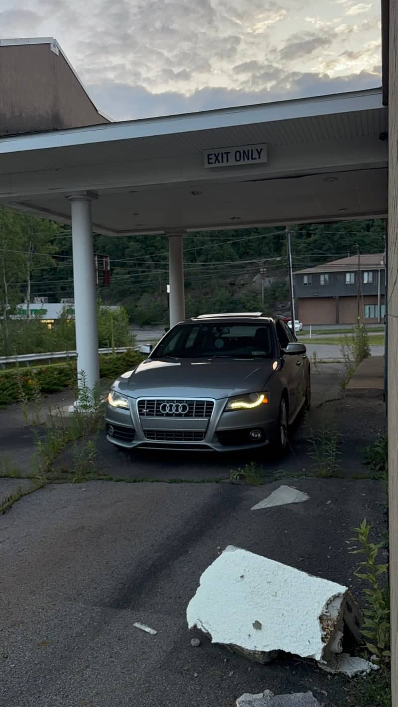 Abandoned Drive-Thru Overhang - Image 1