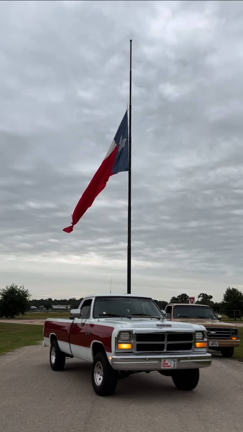 Conroe-North Houston Regional Airport Flagpole - Image 1