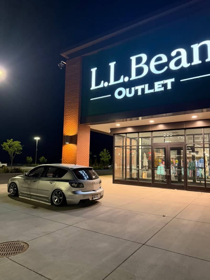 L.L.Bean Outlet Biddeford - Image 1