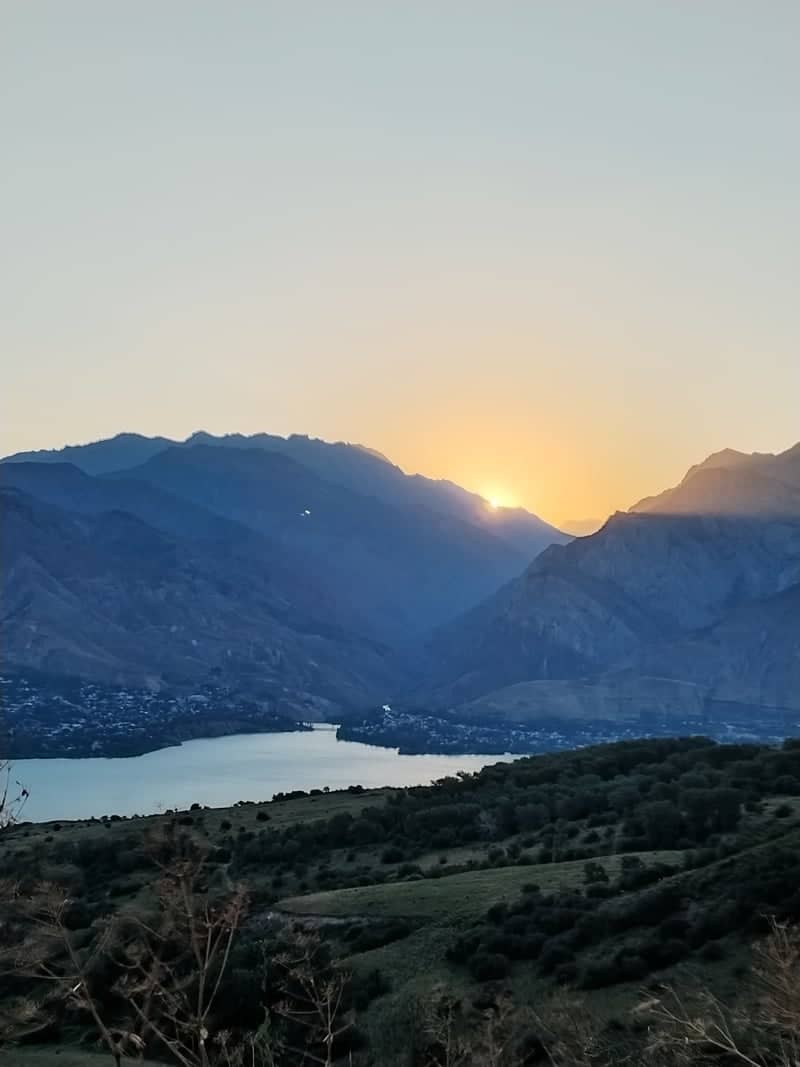 Charvak Reservoir Overlook - Image 1