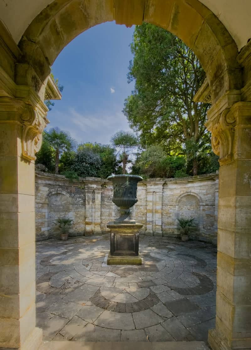 Hever Castle Italian Garden - Image 1