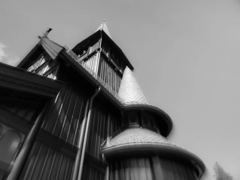 Historic Dragestil Architecture in Drøbak - Image 1