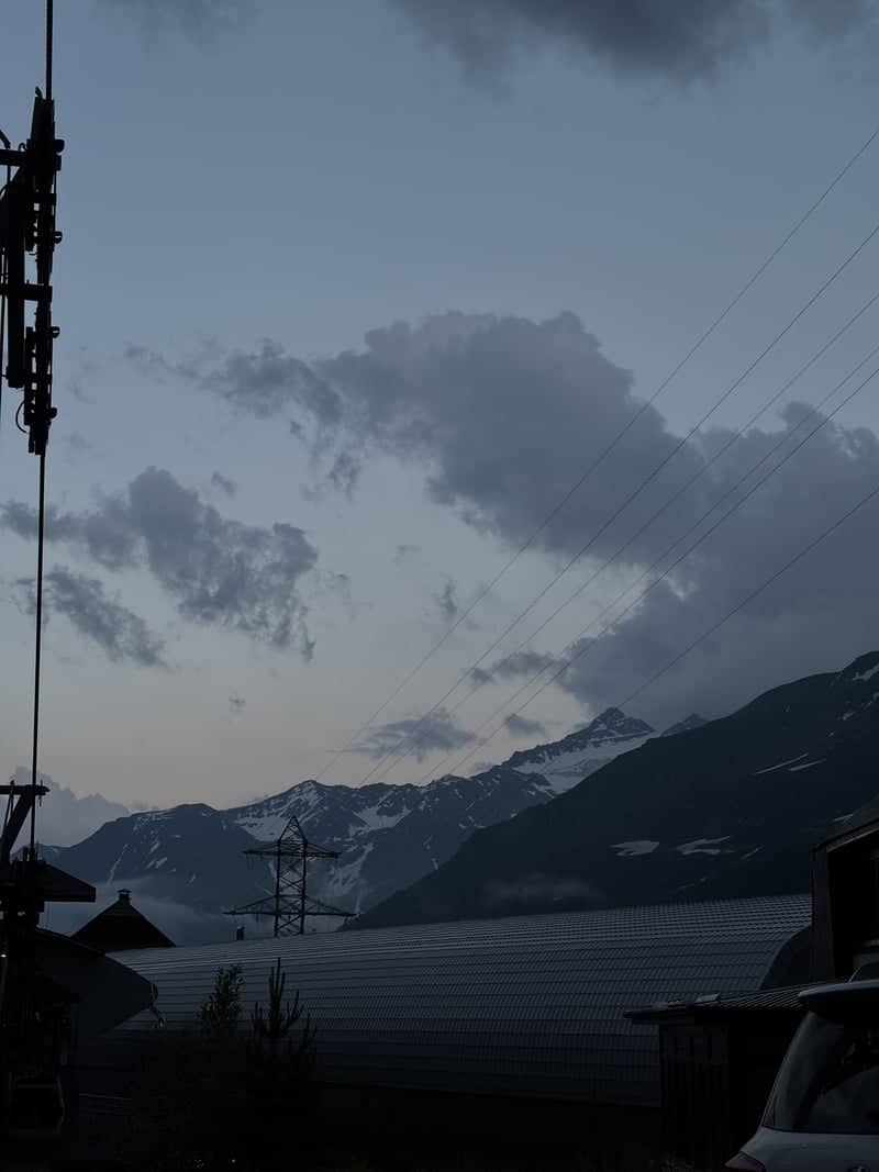 Azau Valley Mountain View - Image 1