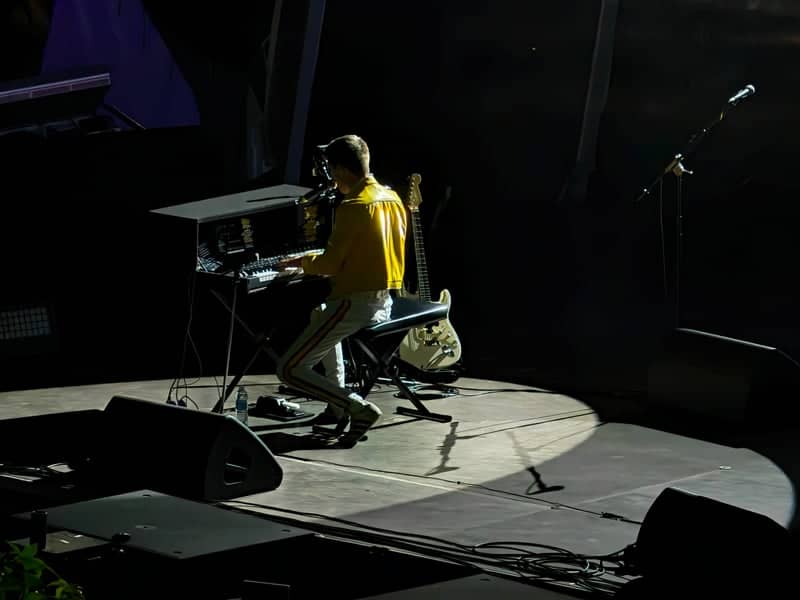 Amares Festival Stage - Image 1