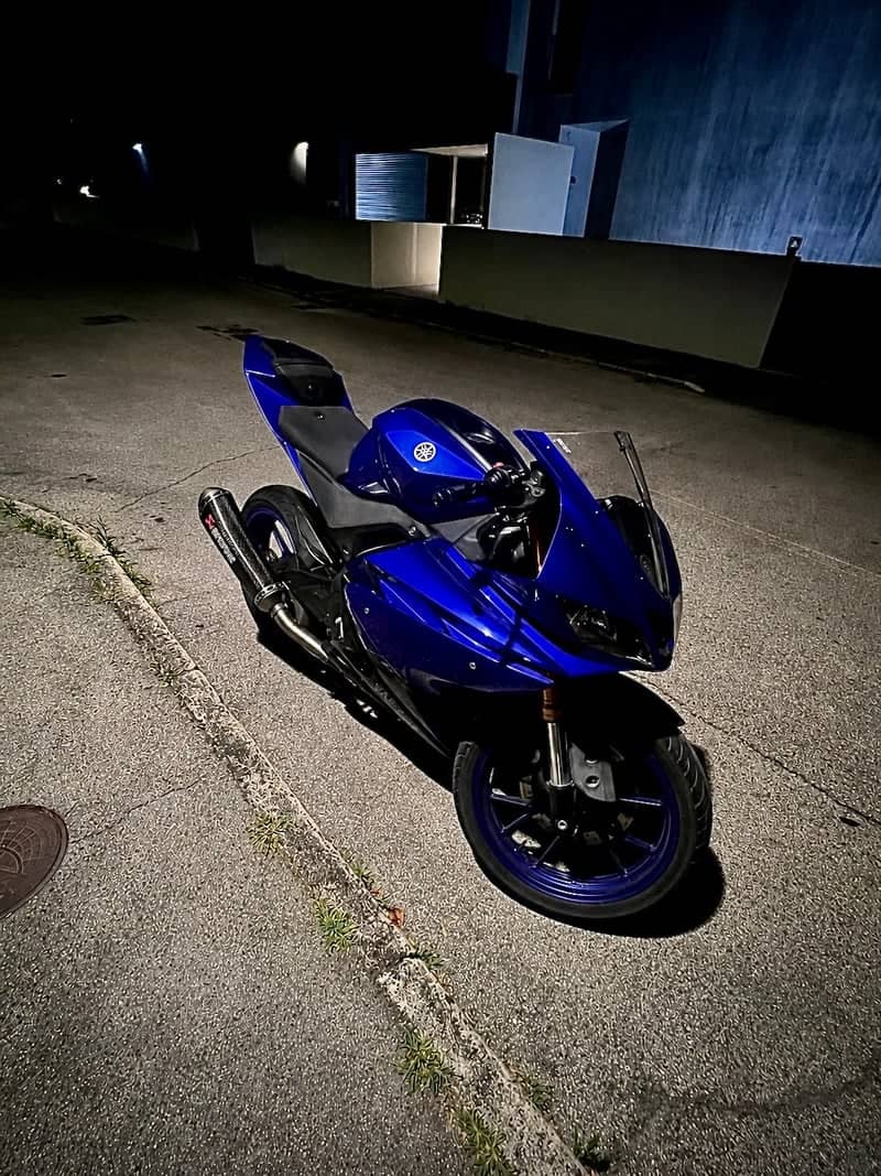 Casier Urban Night Backdrop - Image 1