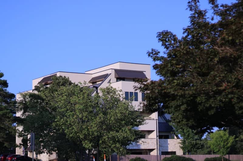 Lake Pointe Office Complex - Image 1