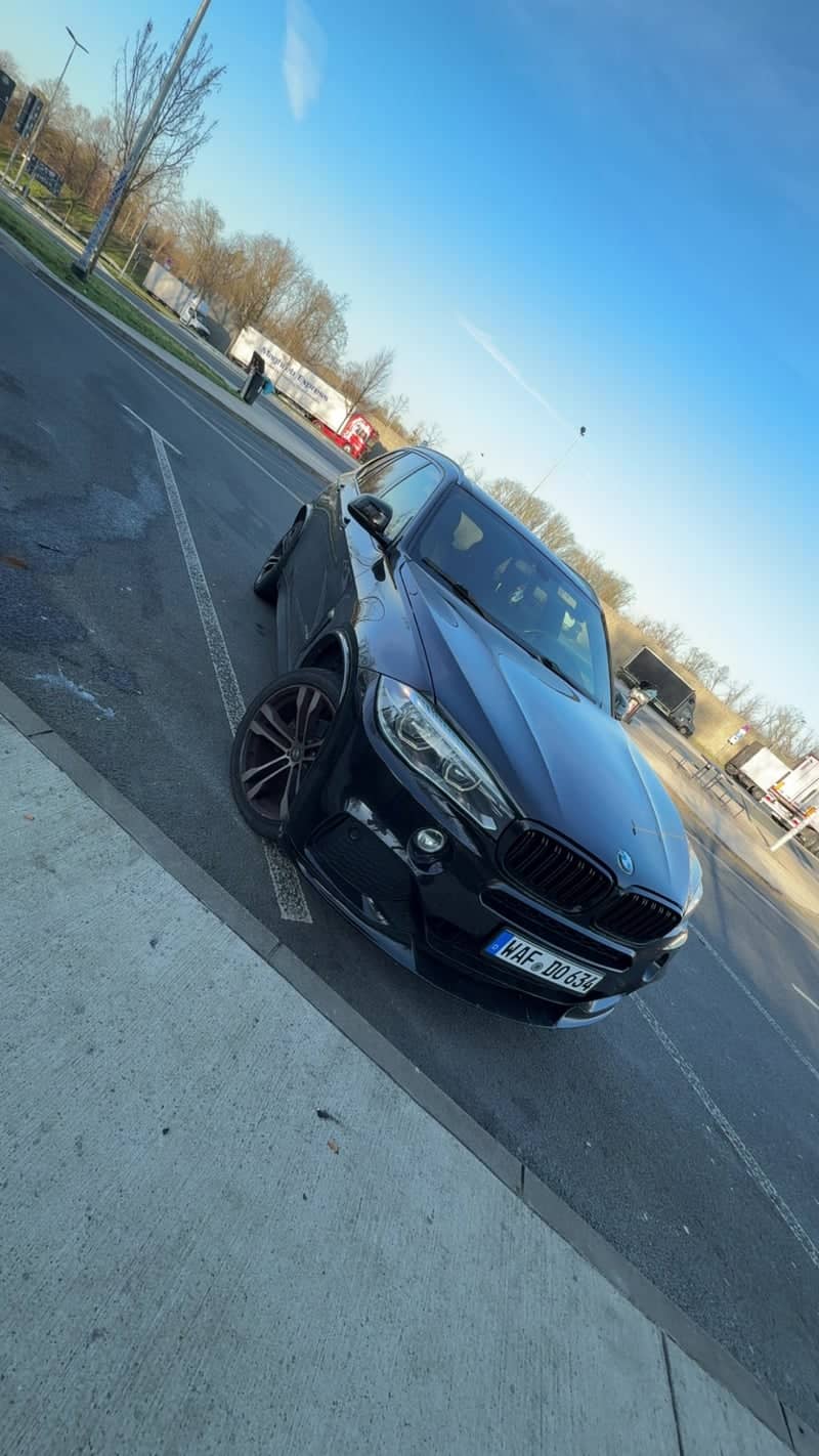 Beckum Roadside Automotive Spot - Image 1