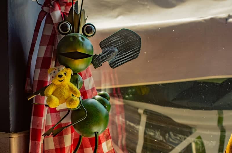 Quirky Window Display, Sittingbourne - Image 1