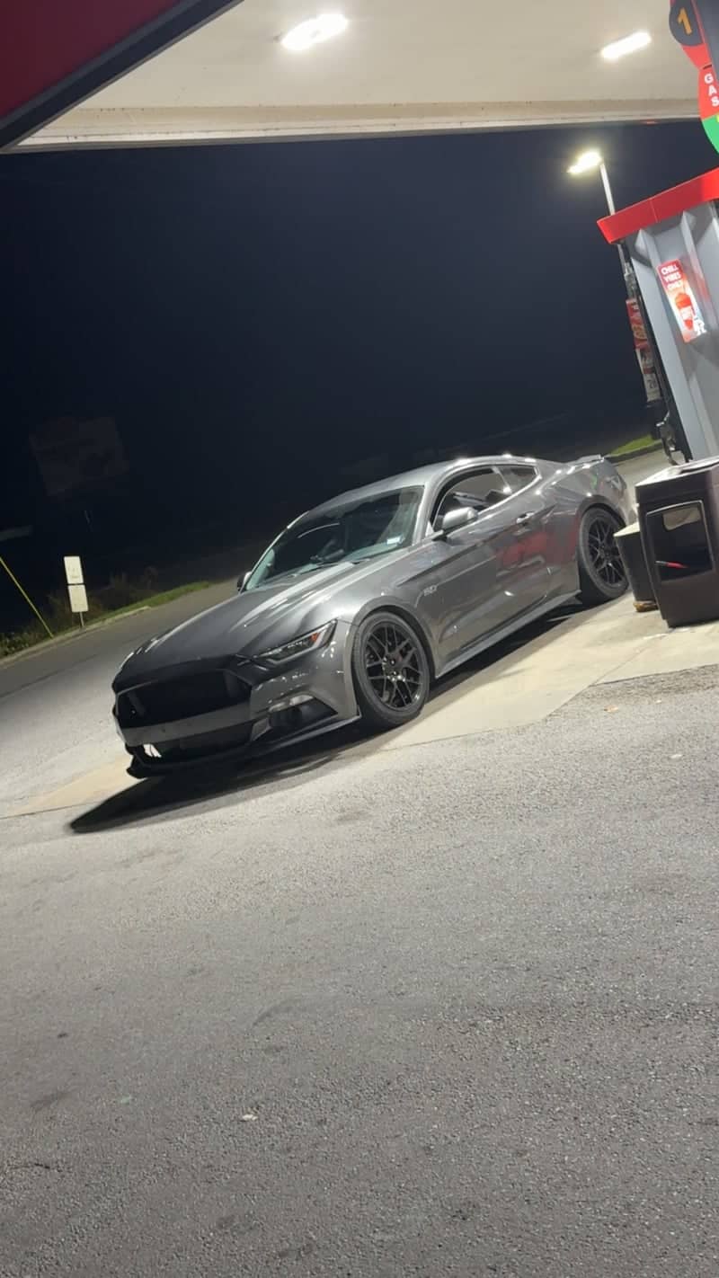 Middlesboro Gas Station Night Shoot - Image 1