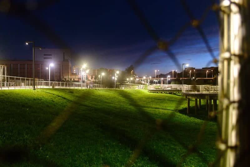 Klyazma River Embankment - Image 1