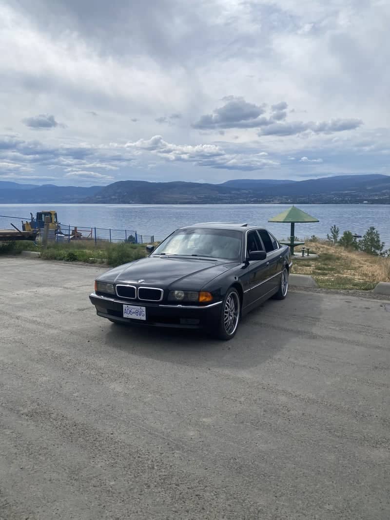 Okanagan Lake Overlook at Renwick Court - Image 1
