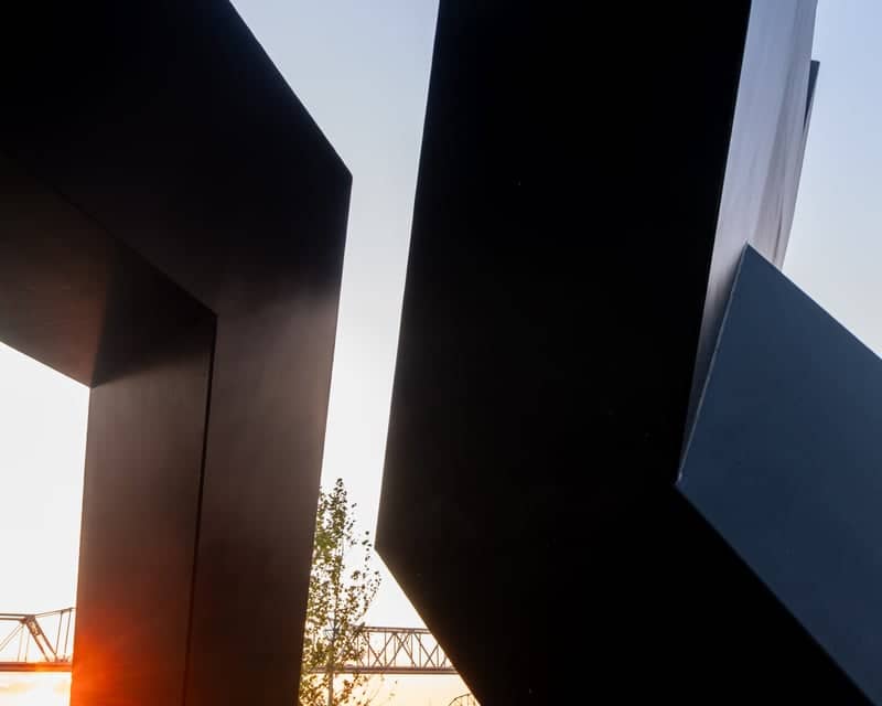 Gracehoper Sculpture at Waterfront Park - Image 1