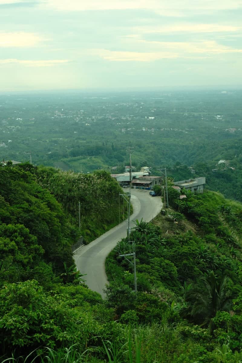 Tagaytay Ridge Overlook - Image 1