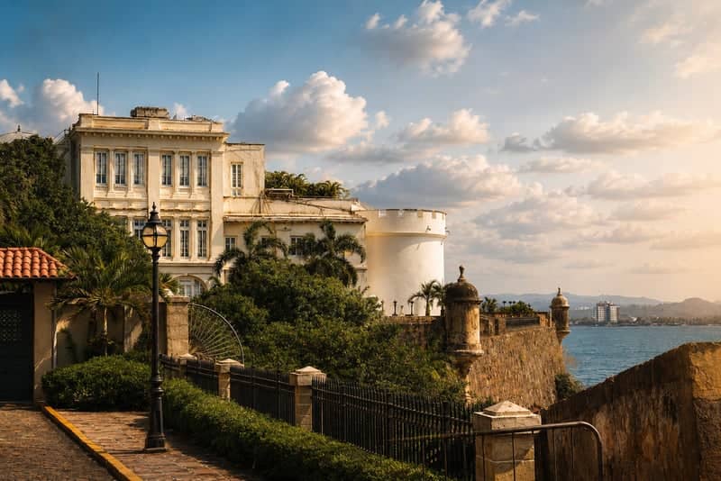 Casa Blanca and Old San Juan City Walls - Image 2
