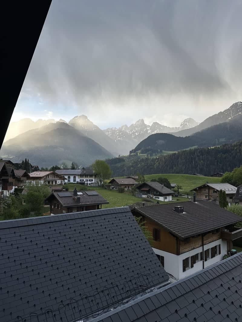 Château-d'Oex Alpine View - Image 1
