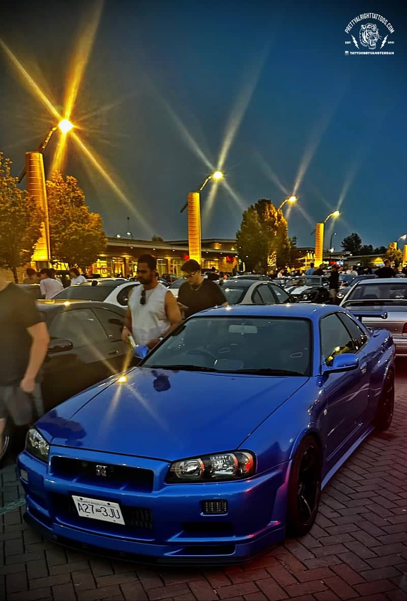 Market Crossing Car Meet - Image 1