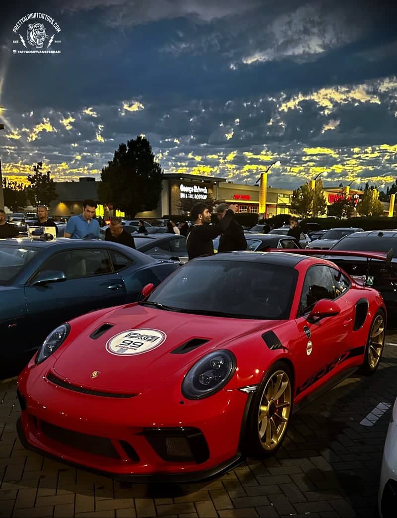 Market Crossing Car Meet - Image 1