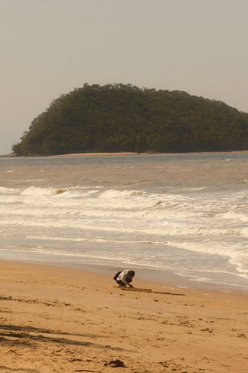 Palm Cove Beach & Double Island - Image 1