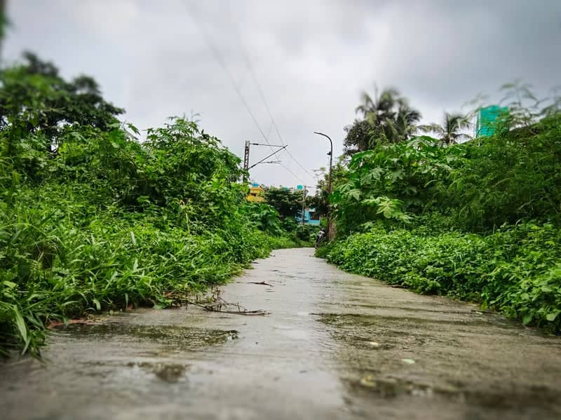 Barrackpore Railway Lane - Image 1